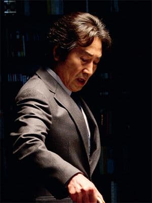 Yun-Shik Baek