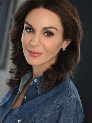 Stefanie Bari