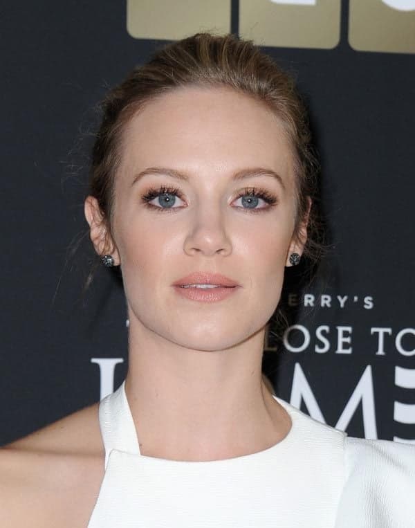 Danielle Savre