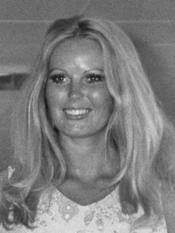 Veronica Carlson