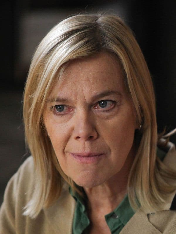 Carolyn Pickles