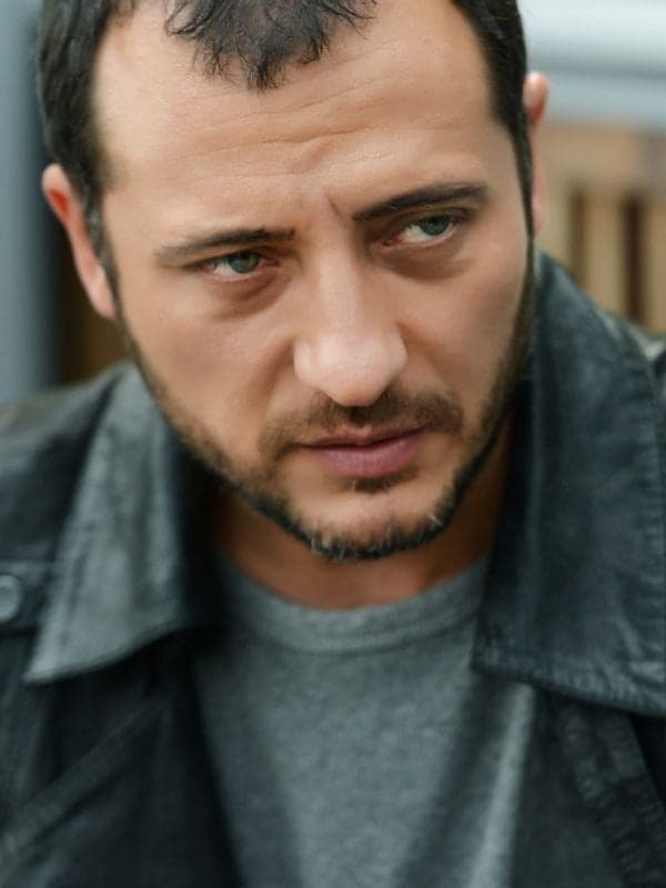 Yiğit Özşener