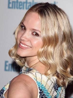 Alexa Havins