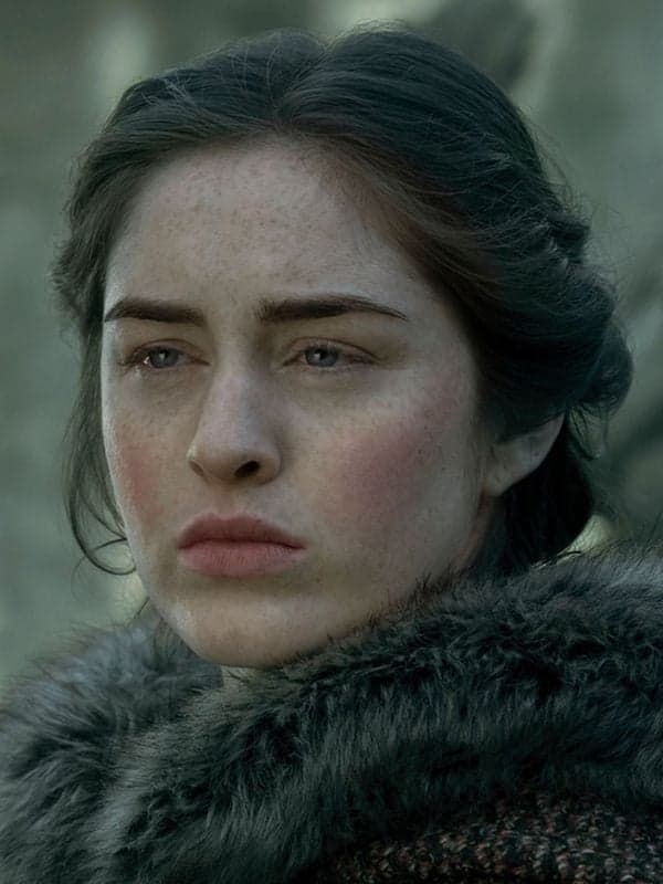 Danielle Galligan