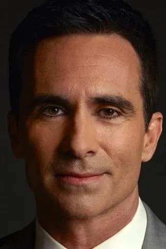 Néstor Carbonell