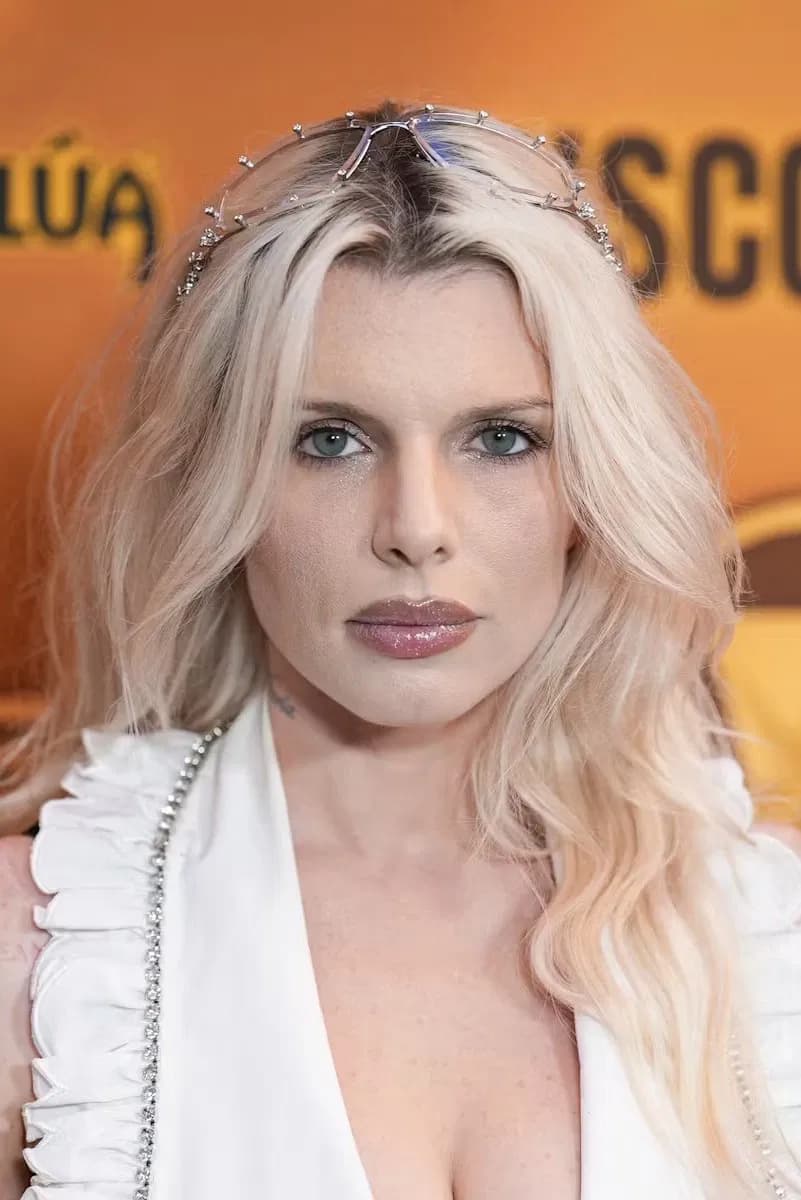 Julia Fox
