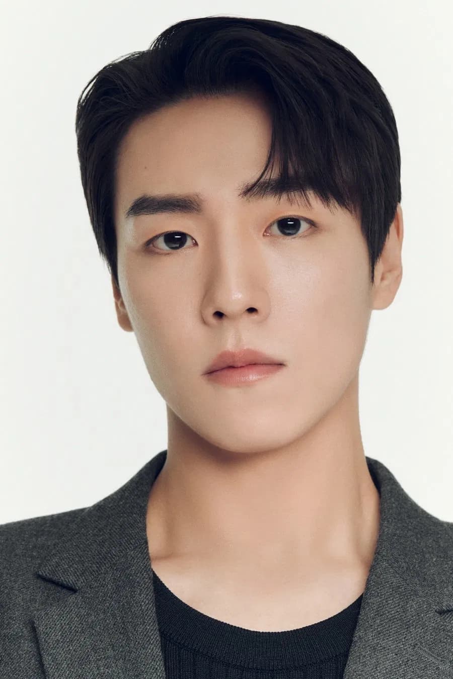 Hyun-Woo Lee