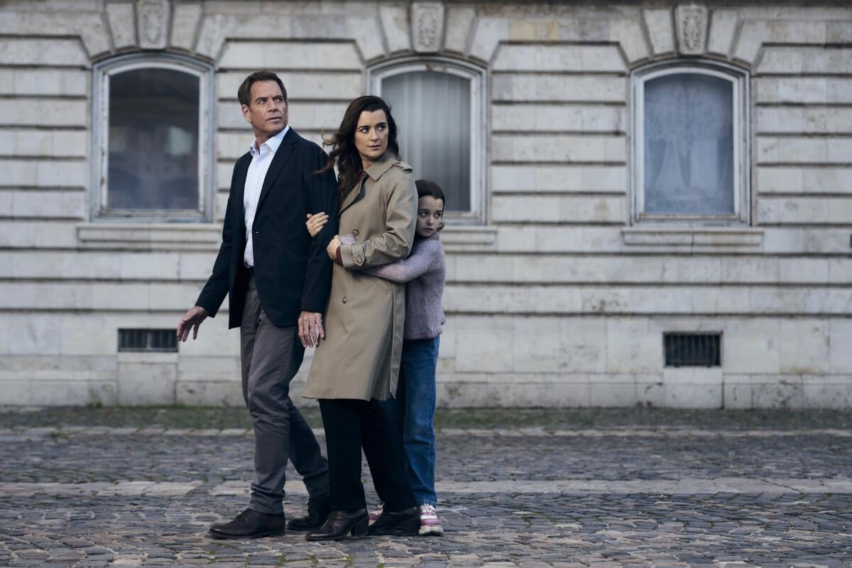 NCIS: Tony & Ziva - Cover